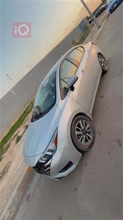 نيسان فيرسا